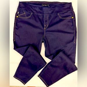 Rock & Republic Denim Rx Fever Mid Rise Pull On Leggings Dark Blue  20W